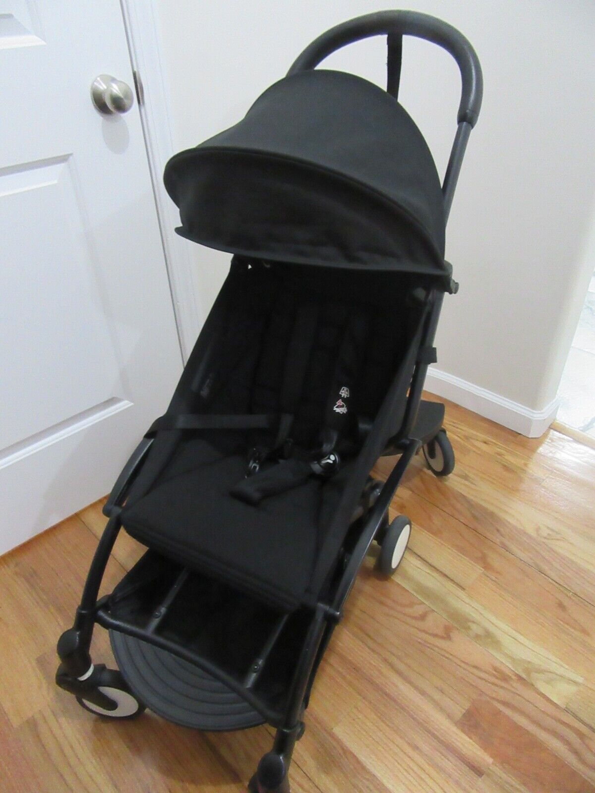 Black Babyzen YOYO2 stroller, bassinet and board - Used in a great condition